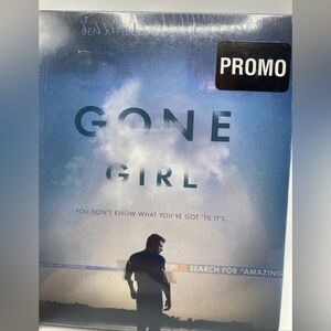 Gone Girl Blu Ray Promo With "Amazing Amy" Childrens Book Movie Ben Affleck
